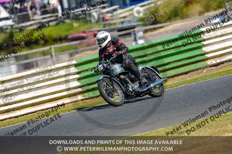 Vintage motorcycle club;eventdigitalimages;mallory park;mallory park trackday photographs;no limits trackdays;peter wileman photography;trackday digital images;trackday photos;vmcc festival 1000 bikes photographs